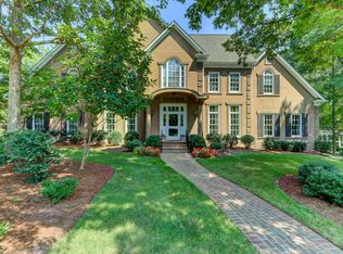 6 Oak Glen Ct, Greensboro, NC 27408
