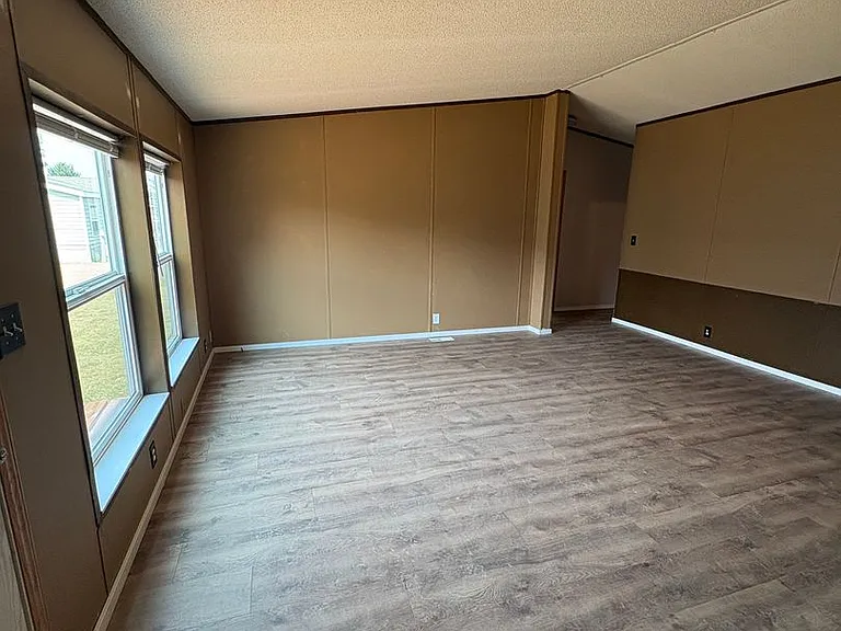 2703 Olivine St — Photo 3