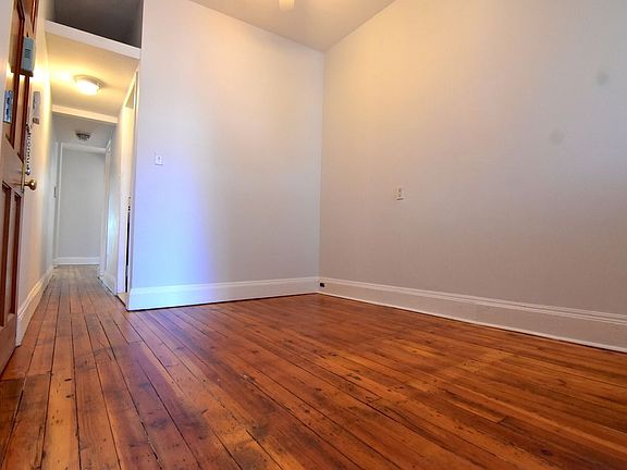 4th image of 198 Nassau Ave #5