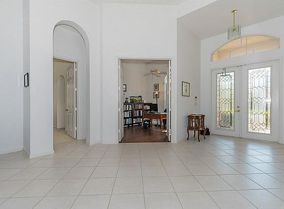 5th image of 4420 SW La Paloma Dr