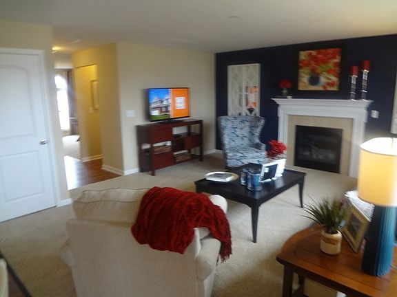 5th image of 318 Ravensdale Pl