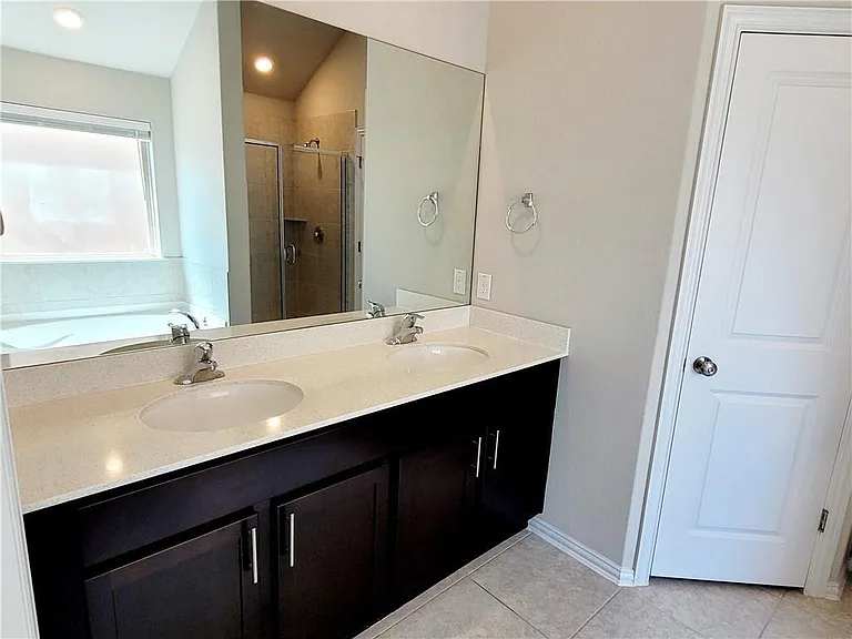 300 Bright Star Ln — Photo 11