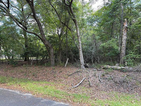 4th image of 485 Corner Lake Rd