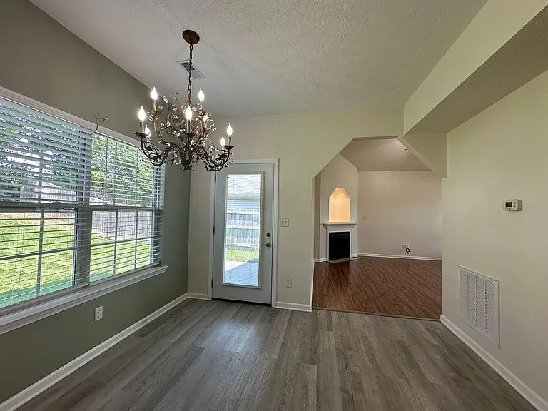 1437 Day Lily Dr — Photo 10