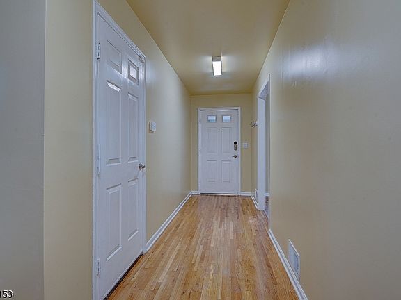 2nd image of 7 Lenape Dr