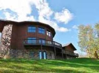 7707 Cedar Grove Ln, Radford, VA 24141