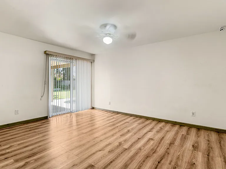 5170 E Huntington Ave — Photo 29