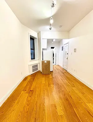 Rented by Compass | media 12