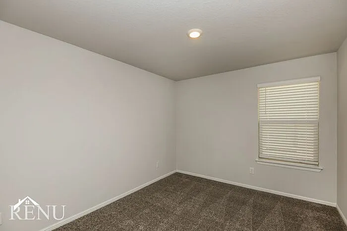 16428 Marinette Ct — Photo 15