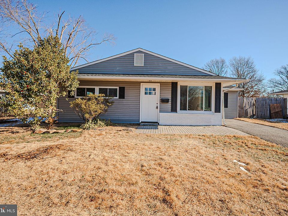 1st image of 55 Martindale Dr