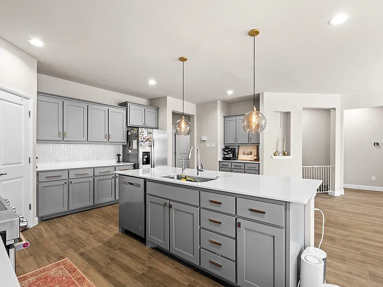 5505 Cypress Point Dr — Photo 6