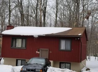 7172 Robinwood Dr, Tobyhanna, PA