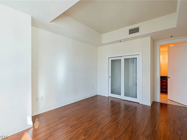 4525 Dean Martin Dr #1405 — Photo 14