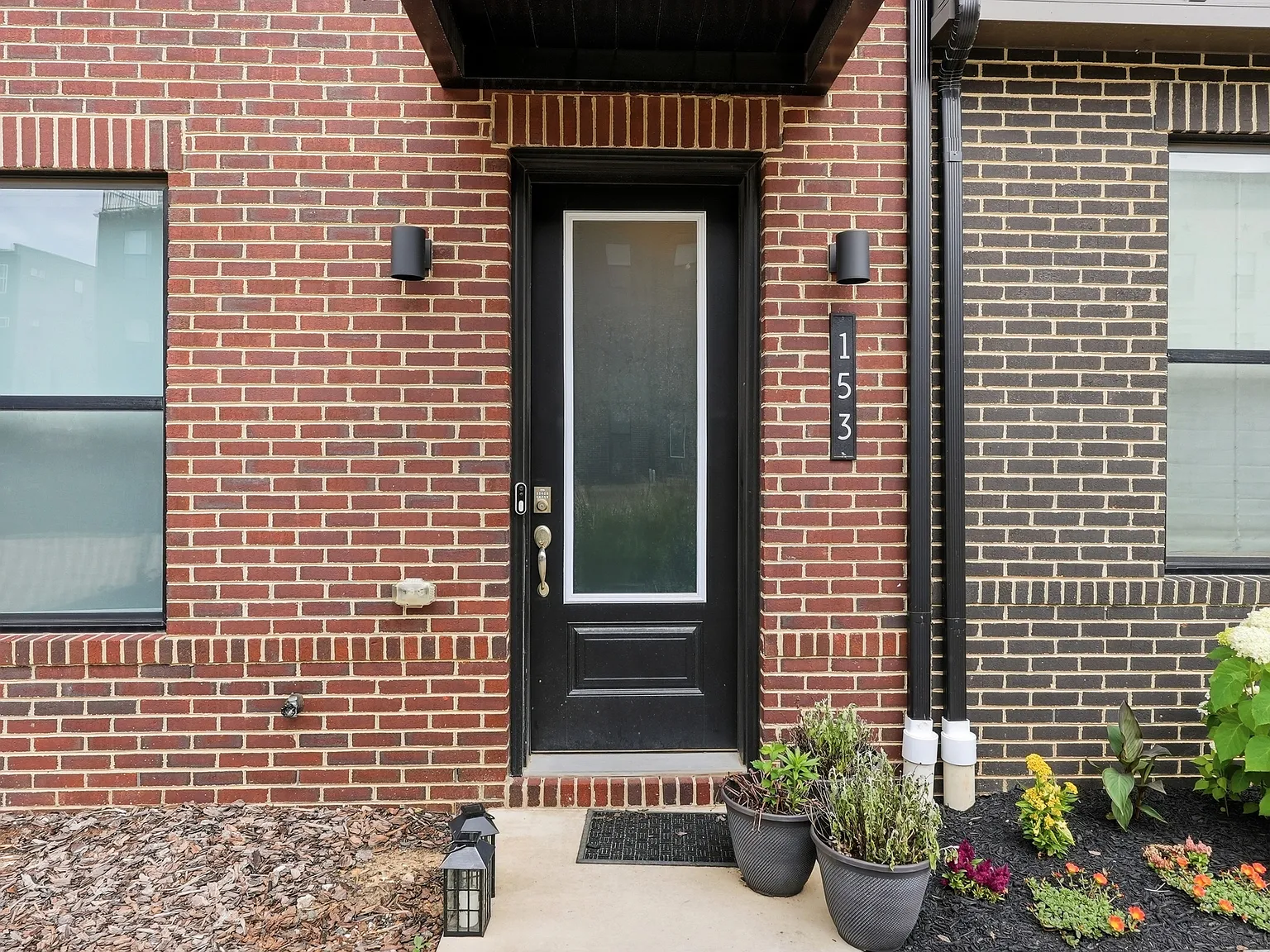4 bed, 4.5 bath, 1680 sqft, $4,000 — Photo 4
