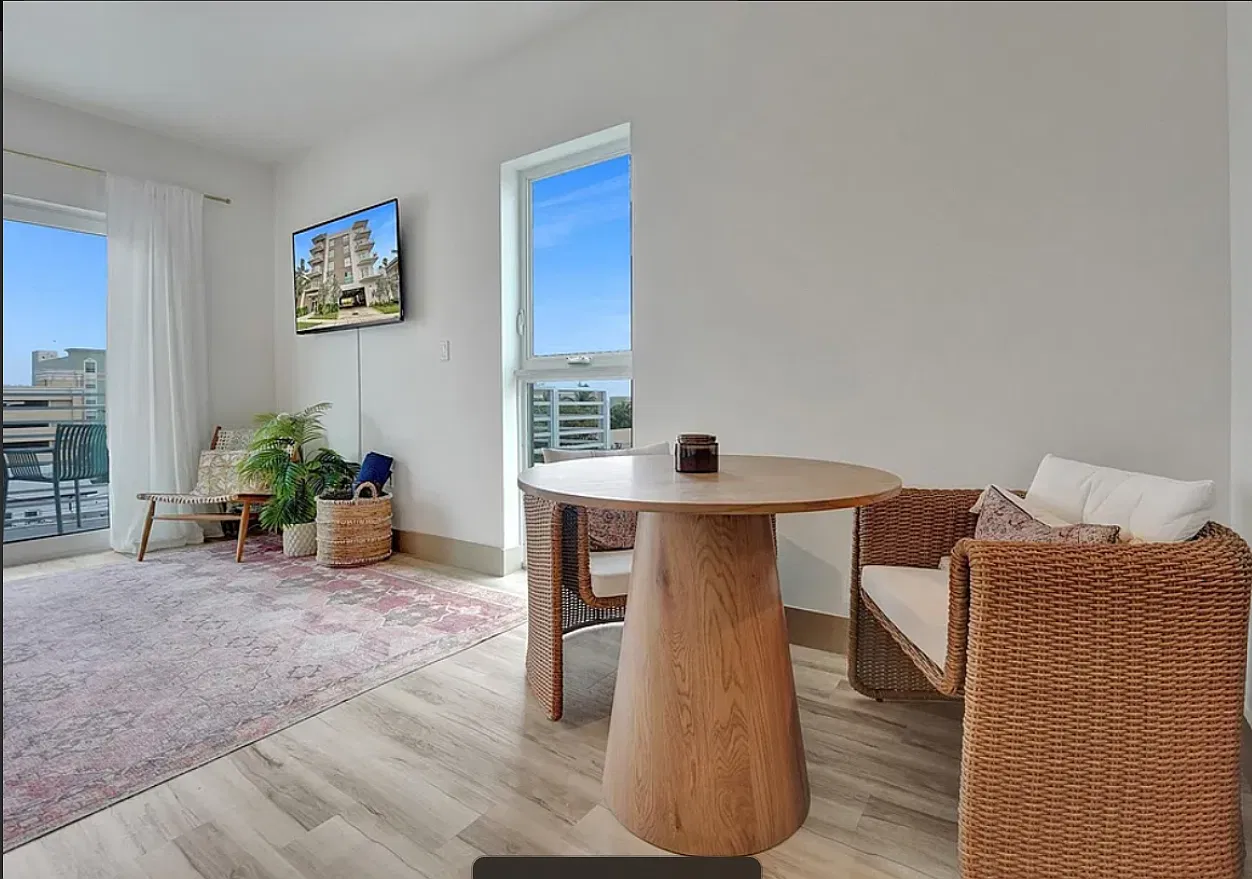 1 bed, 1170 sqft, $2,900 — Photo 4