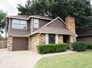 17 Regency Ln, Houston, TX 77088