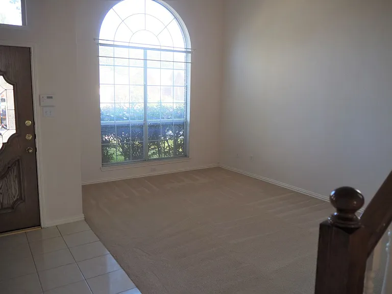 2105 Friar Ct — Photo 10