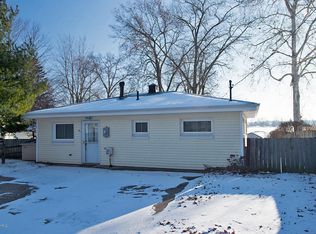 8063 W Long Lake Dr, Kalamazoo, MI 49048