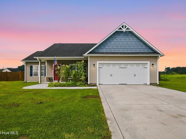105 Mingo Drive, Richlands, NC 28574