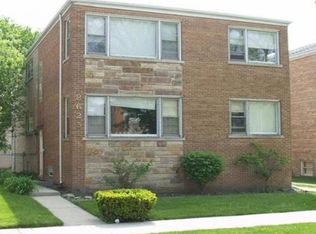 8625 Trumbull Ave, Skokie, IL 60076