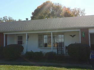 687 W Main St, Ashville, OH 43103