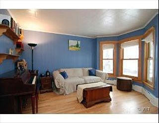 3rd image of 4023 N Richmond St