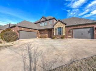 1330 Tuscany Dr, Centerton, AR 72719