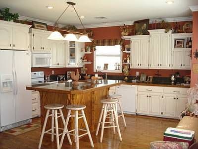 3rd image of 1593 Currie Dr