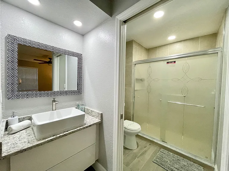 7210 Westpointe Blvd — Photo 10
