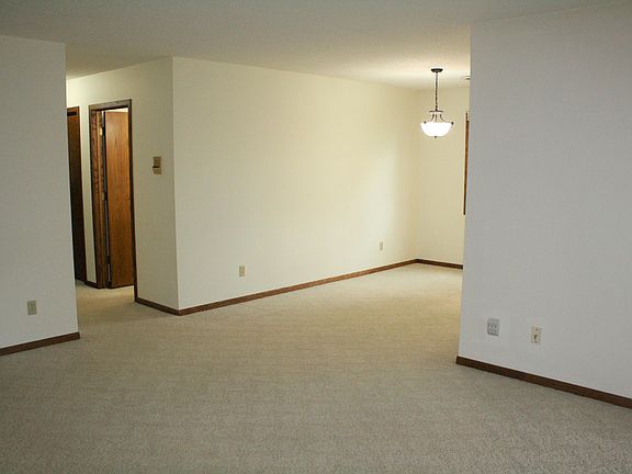3rd image of 3536 E Ave S #C8