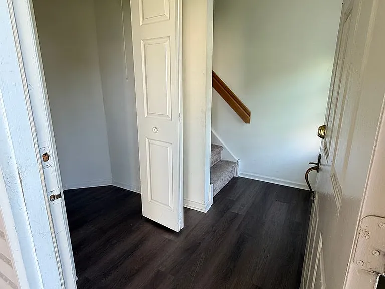 13017 Bennett Pl — Photo 3