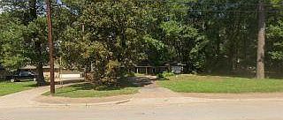 1st image of 409 Whitehouse Dr