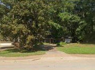 409 Whitehouse Dr, Lufkin, TX 75901