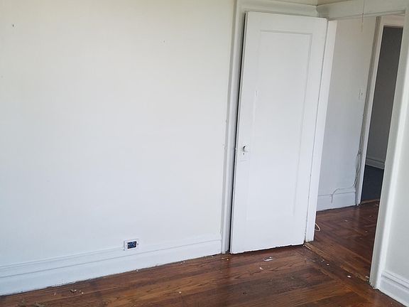 5th image of 31-33 High St APT 4