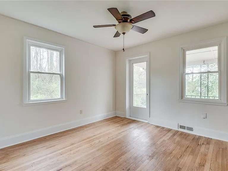 1287 Eastland Rd — Photo 30