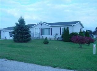 2037 Coachlight Dr, La Porte, IN 46350