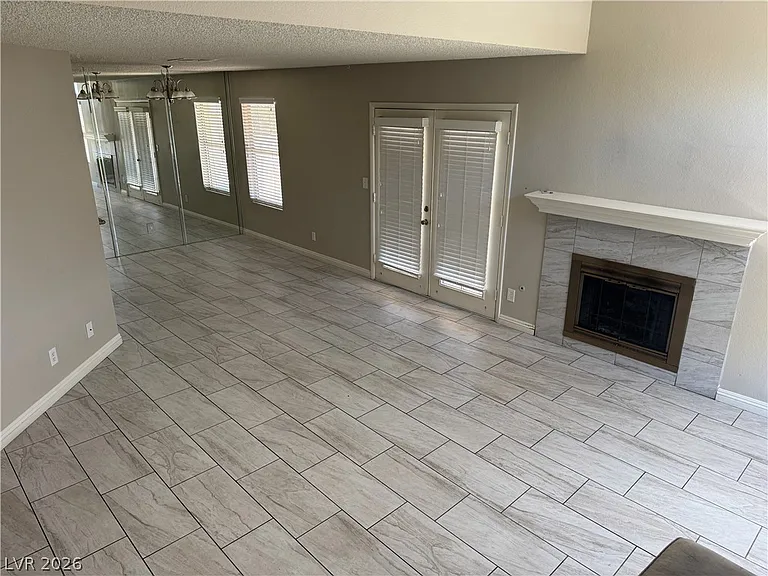 8653 Freeport Ln — Photo 3