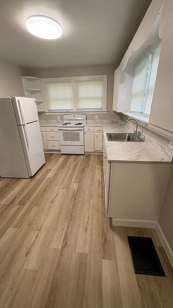4211 Campbellton Rd SW — Photo 4