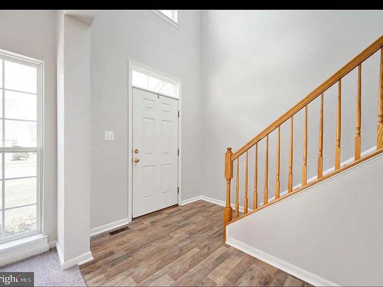 9333 Birch Cliff Dr — Photo 3