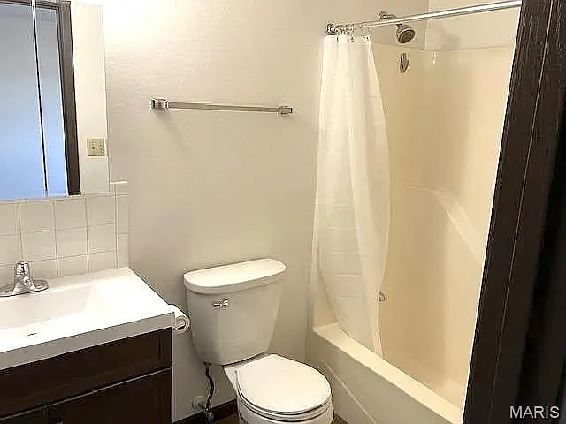 8 N 45th St #1 — Photo 11