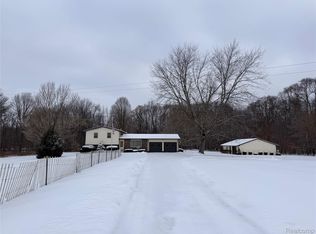 5376 Owosso Rd, Fowlerville, MI 48836