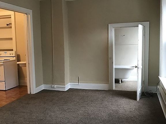 5th image of 32 E Washington St APT 1