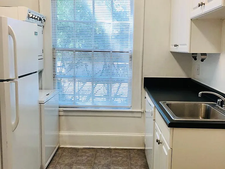 734 Frederica St NE — Photo 10