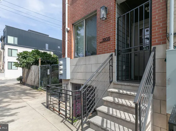 1905 E Huntingdon St, Philadelphia, PA 19125