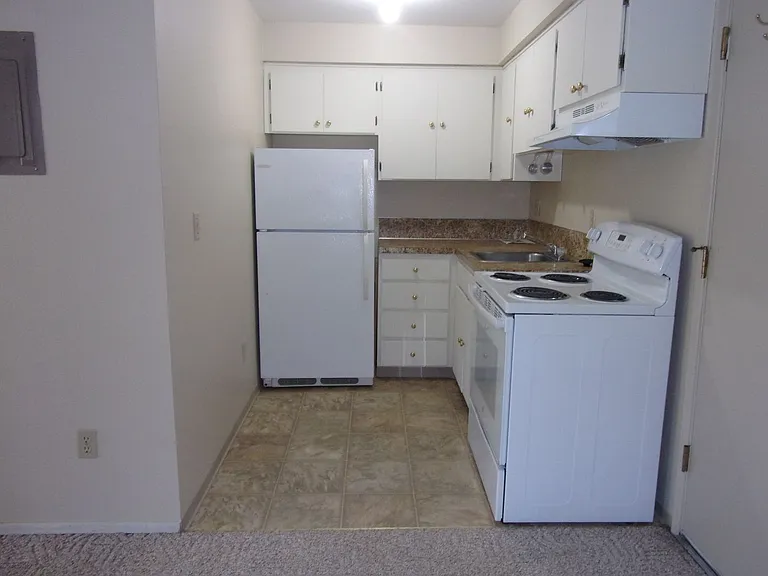 096 - Old Pi Phi House - 3002 NW Harrison Blvd. Corvallis, OR 97330 — Photo 5