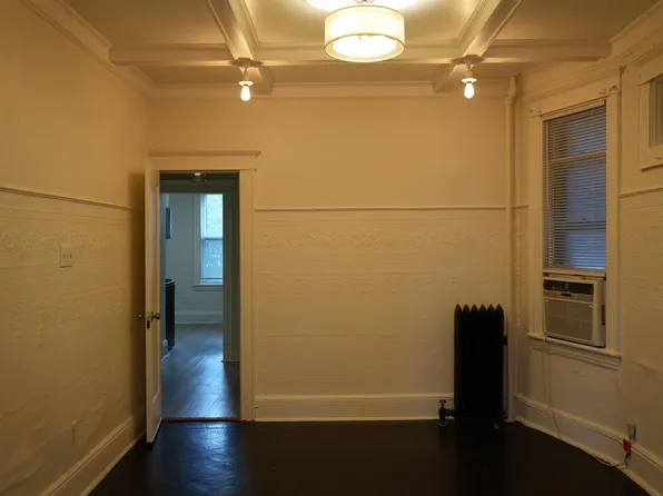 45 Neptune Avenue image 18 of 21