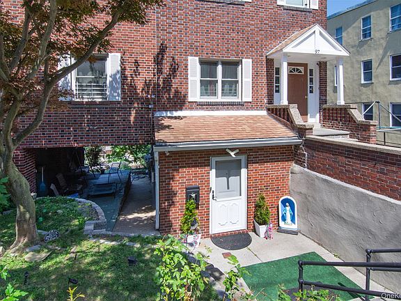 3rd image of 97 Van Cortlandt Pk Avenue