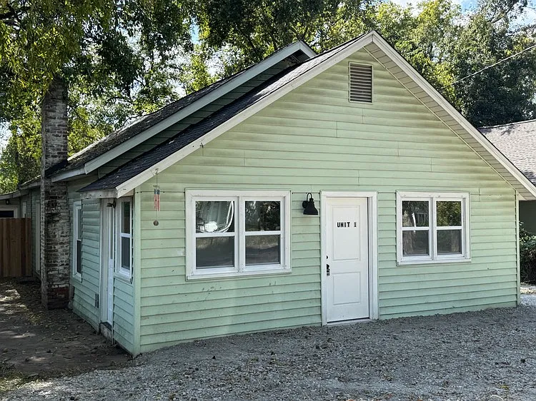 Building Photo - 143 Morrison St