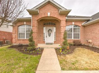 1909 Walnut Hills Ln, Mansfield, TX 76063