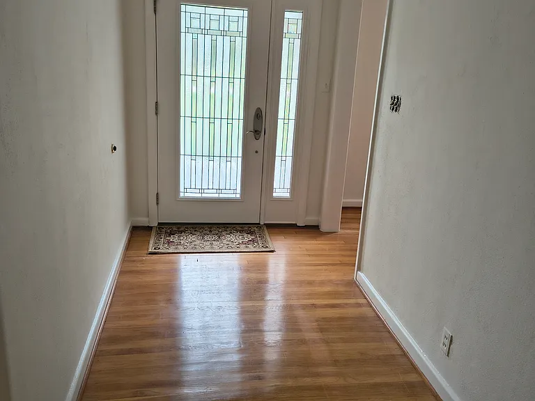Front-door entryway.